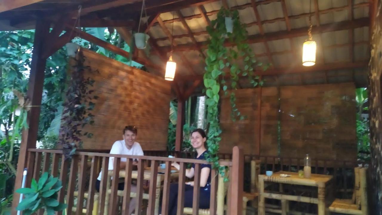 Pondok Rinjani Bungalow テテバトゥ エクステリア 写真