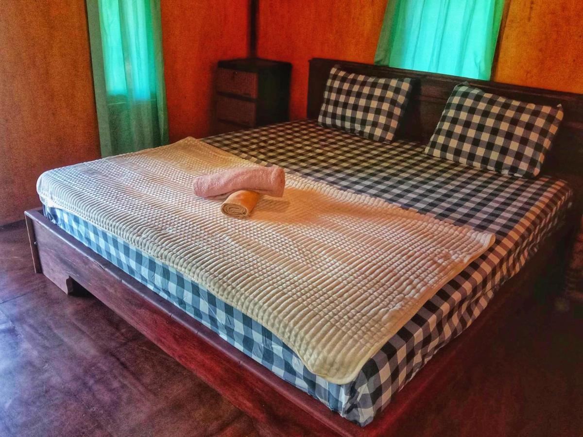 Pondok Rinjani Bungalow テテバトゥ エクステリア 写真