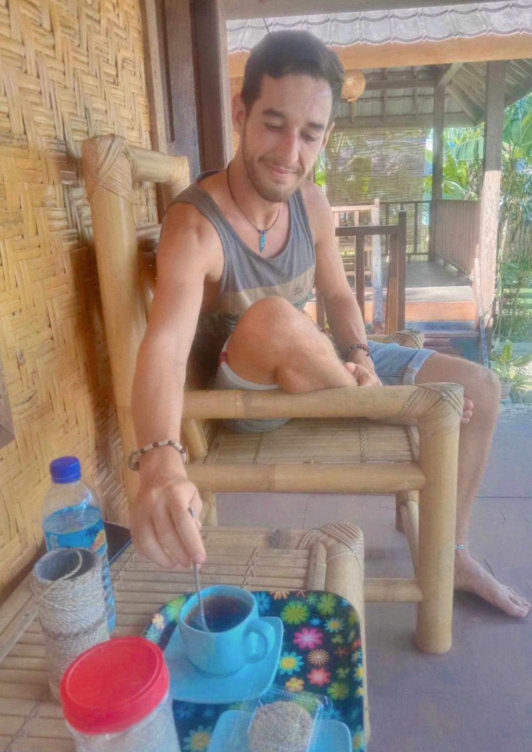 Pondok Rinjani Bungalow テテバトゥ エクステリア 写真