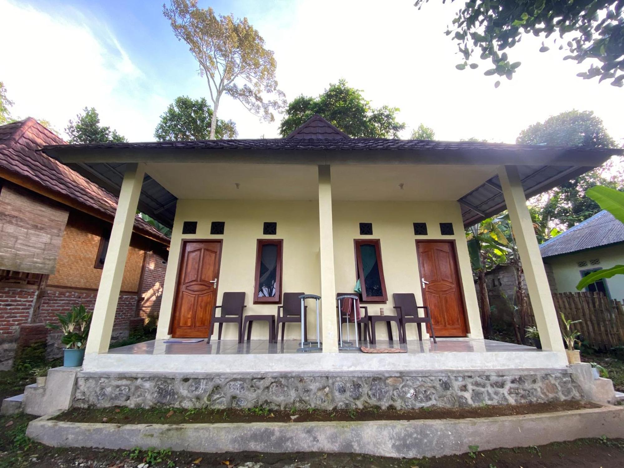 Pondok Rinjani Bungalow テテバトゥ エクステリア 写真